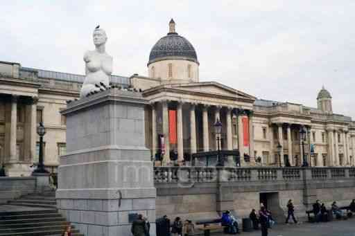 Esta imponente escultura da artista plástica inglesa Alison Lapper foi outro marco na carreira de Quinn: aqui ela exposta em Trafalgar Square, que a imortalizou!