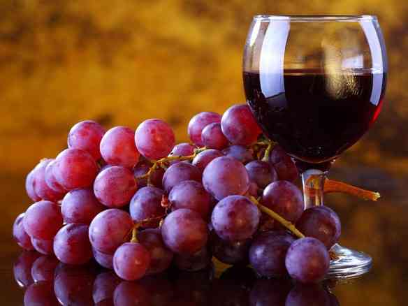 is_141201_red_wine_grapes_resveratrol_800x600