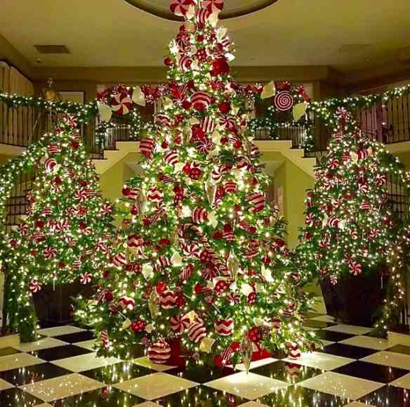 A árvore de Kris Jenner... By Jeff Leatham!